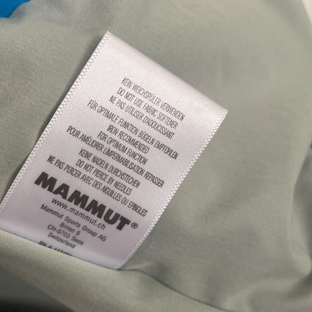 Mammut  womens medium zip up jacket bright blue, zip pockets, hooded - Picture 8 of 11